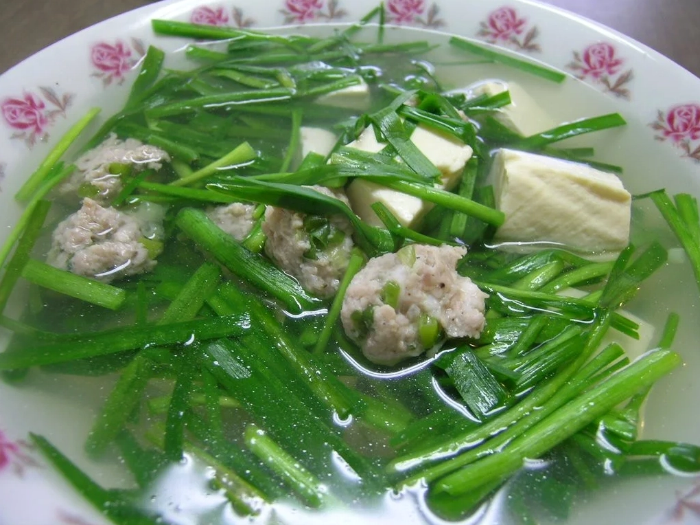 Bát canh hẹ đậu hũ thơm ngon bổ dưỡng