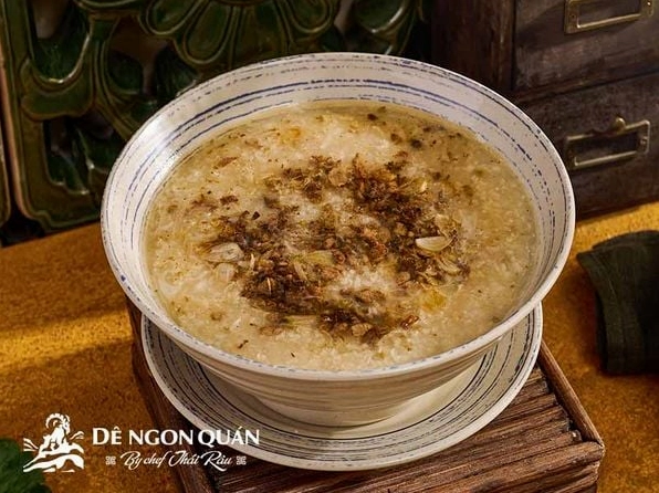 Bát lẩu dê nấu chao khói bay nghi ngút vô cùng hấp dẫn
