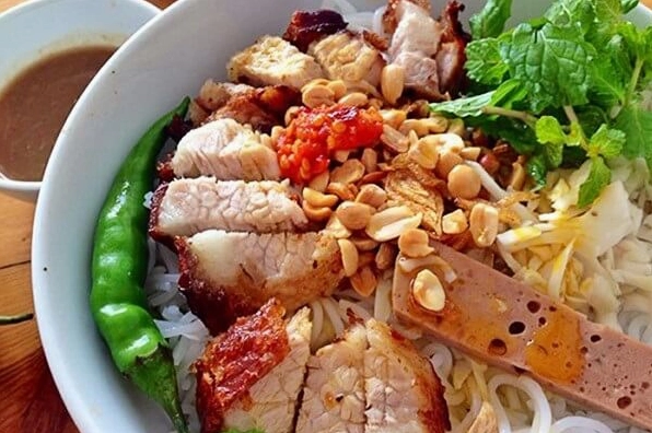Bật mí cách làm bún mắm nêm thịt luộc đậm đà chuẩn vị miền Trung