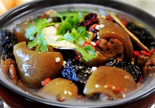 Bật mí cách làm chân dê hầm thuốc bắc bồi bổ sức khỏe cực tốt
