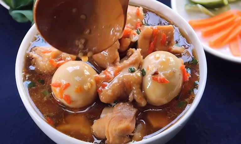 Bật Mí Cách Làm Gà Kho Tàu Ngon Tuyệt Đỉnh Cho Bữa Cơm Nhà