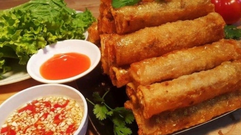 Bật Mí Cách Làm Nem Gà Ngon Tuyệt Đỉnh Cho Bữa Cơm Gia Đình