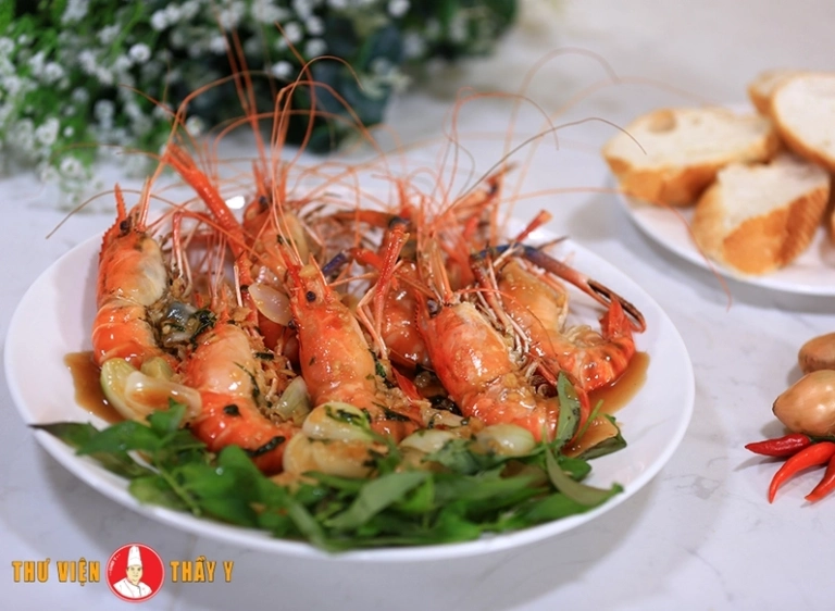 Bật mí cách làm tôm rang me chua ngọt đậm đà đánh bay nồi cơm