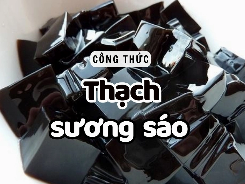 Bát thạch sương sáo đen bóng hấp dẫn được cắt thành từng khối vuông nhỏ vô cùng đẹp mắt