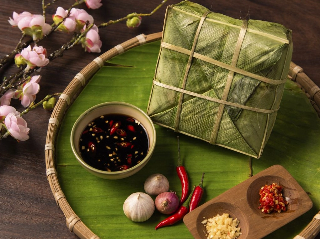 Bát xì dầu tỏi ớt thơm ngon hấp dẫn dùng để chấm nhiều món ăn