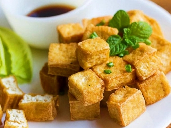 Bí Quyết Cách Chiên Đậu Phụ Không Dính Chảo Vàng Giòn Rụm