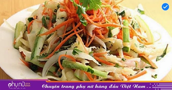 Bí quyết cách làm gỏi gà ngó sen giòn ngon ai cũng khen