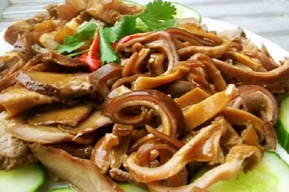 Bí quyết cách làm lẩu lòng lợn ngon chuẩn vị tại nhà