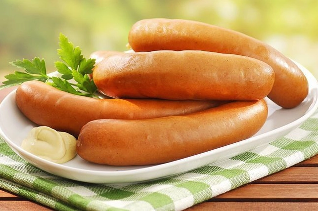 Bí quyết cách làm xúc xích lợn ngon tại nhà không bục vỏ