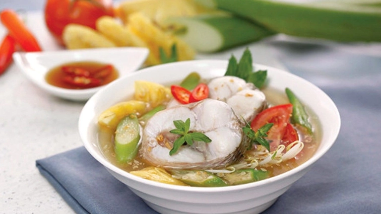 Bí Quyết Nấu Canh Chua Cá Lóc Chuẩn Vị Nam Bộ Ngon Cơm