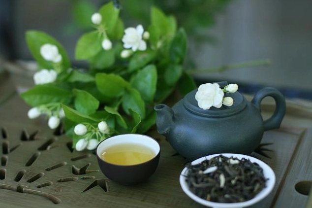 Bông hoa nhài tươi trắng tinh khôi dùng để ướp trà vô cùng thơm