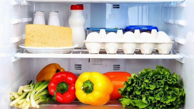 Các loại rau thơm phổ biến như hành lá ngò rí cần được bảo quản đúng cách