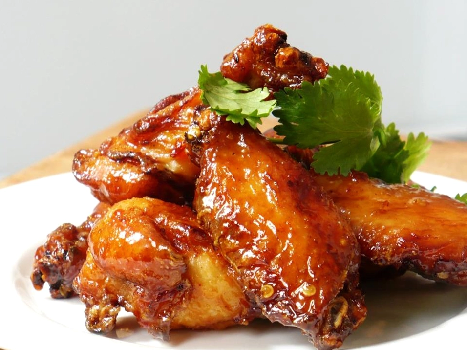 Các món ăn hải sản hấp dẫn được chế biến cùng nước xốt me cay
