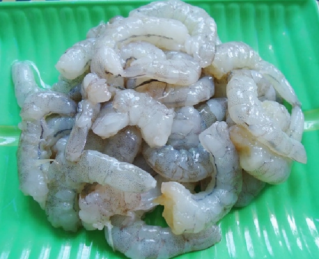Các nguyên liệu tươi ngon chuẩn bị làm món tôm viên