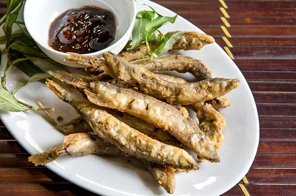 Cách làm cá trứng chiên giòn rụm béo ngậy cực đưa cơm