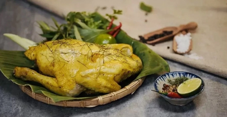 Cách làm gà hấp muối hột thơm lừng da vàng ươm chuẩn vị