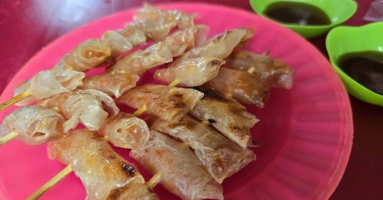 Cách làm nem chua tôm cực ngon giòn rụm đãi gia đình