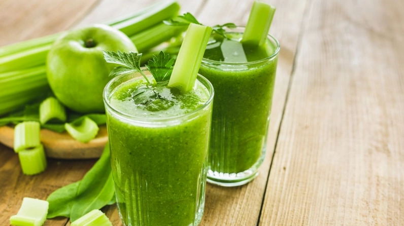 cách làm nước ép cần tây 2