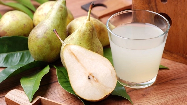 Cách làm nước ép lê thơm ngon mọng nước thanh mát cho cả nhà