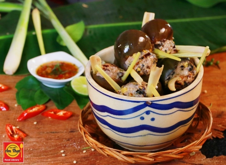 Cách làm ốc bươu nhồi thịt hấp sả thơm ngon chuẩn vị Đà Lạt