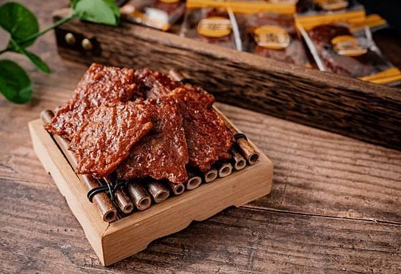 Cách làm thịt lợn giả bò khô thơm ngon dai đậm đà tại nhà