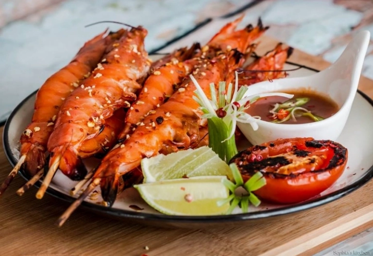 Cách làm tôm nướng muối ớt xiên que siêu đỉnh cực dễ