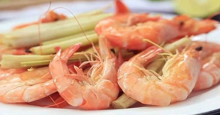Cách làm tôm tít hấp sả gừng mọng nước thơm lừng đãi khách