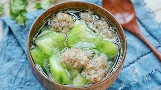 Cách nấu canh cua mướp hương thịt băm thơm ngon giải nhiệt