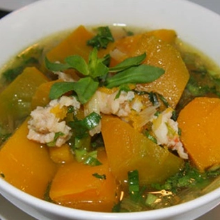 Cách nấu canh tôm bí đỏ ngon ngọt thanh mát chuẩn vị tại nhà