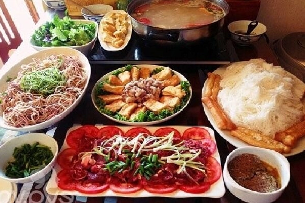 Cách nấu lẩu riêu cua sườn sụn bắp bò thơm ngon đậm vị