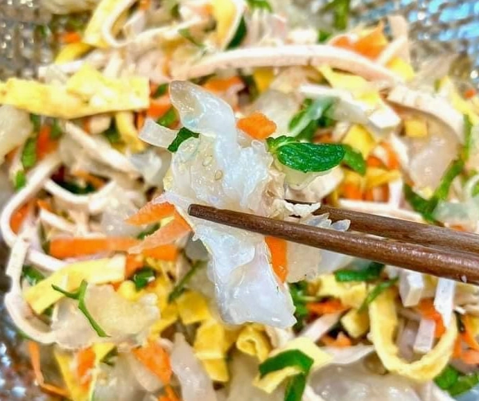Đĩa gỏi sứa hấp dẫn chờ thưởng thức
