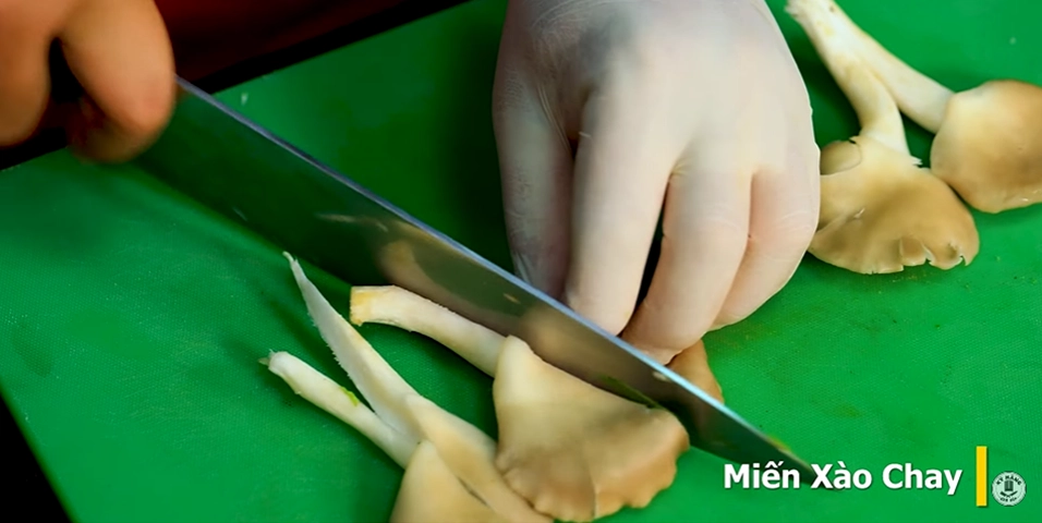 Đĩa miến xào chay rau củ quả thập cẩm màu sắc bắt mắt tơi sợi không dính nát
