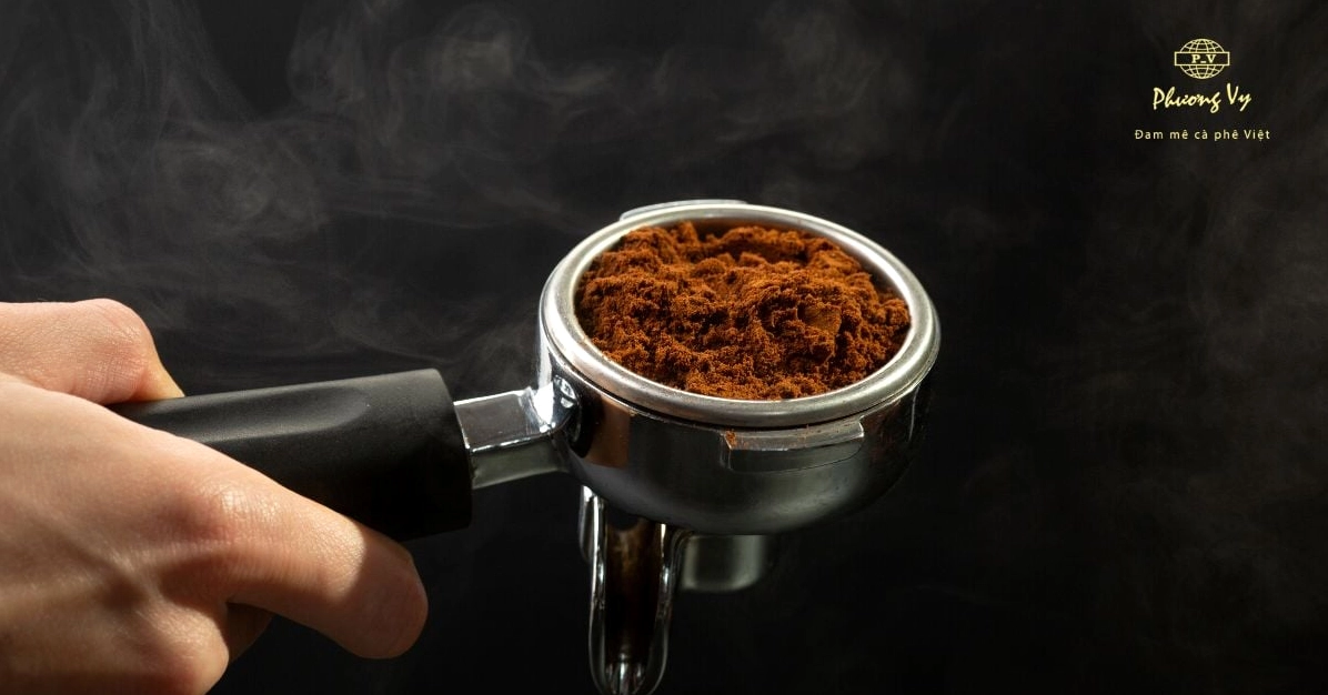Định lượng cà phê bột khi pha chế