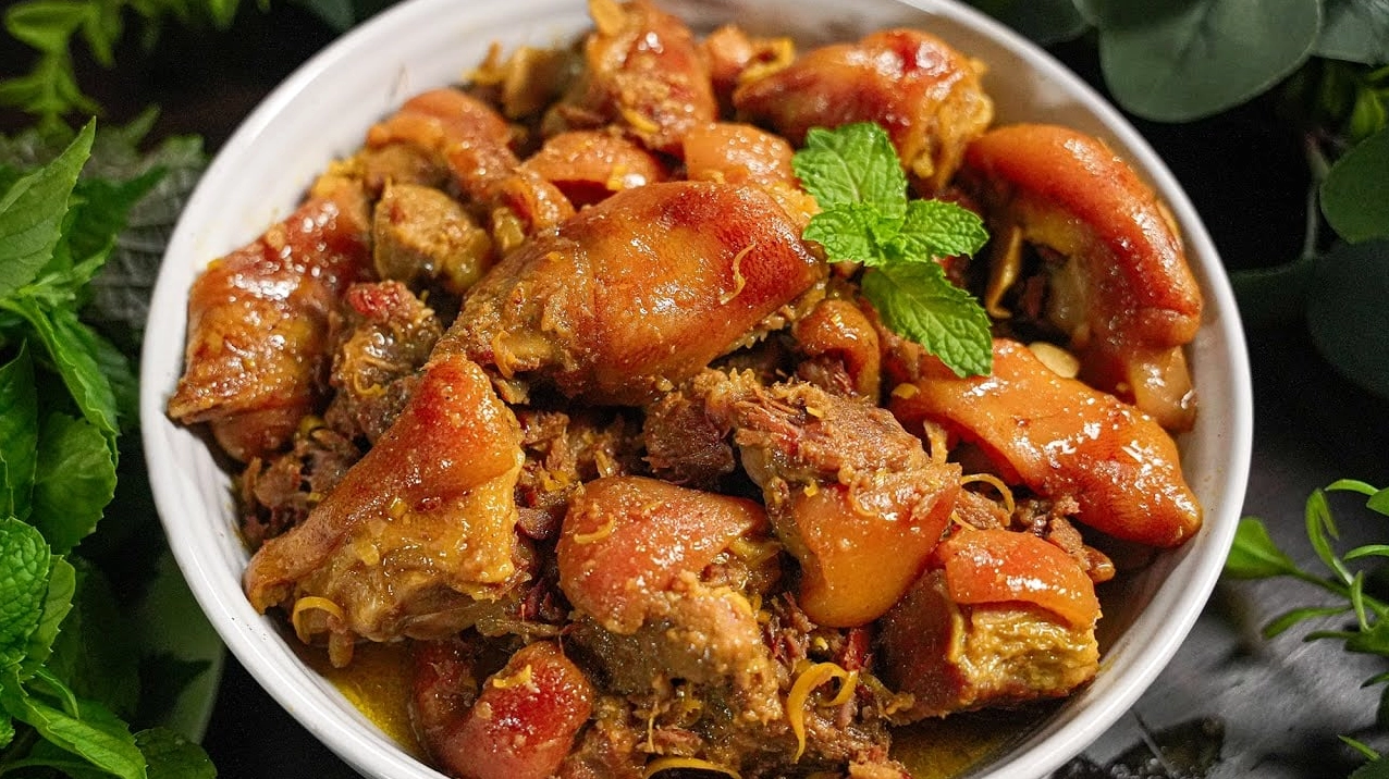 Giò heo giả cầy thơm ngon sau khi được thui vàng