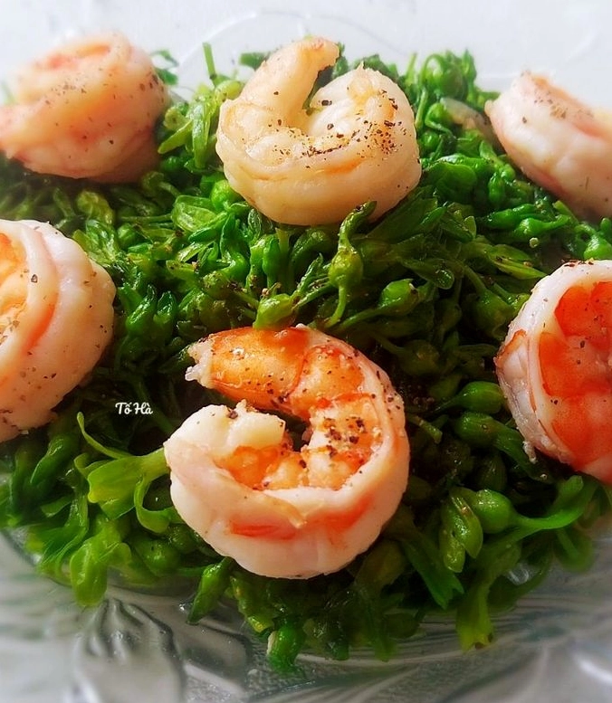 Hình ảnh đĩa hoa thiên lý xào tôm tươi ngon hấp dẫn