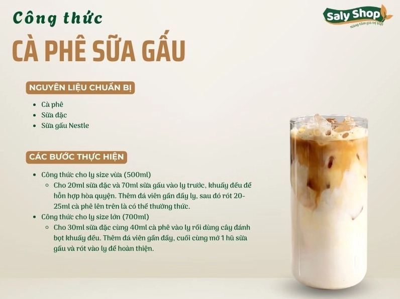 Hòa tan bột matcha với nước nóng bằng chổi chasen chuyên dụng