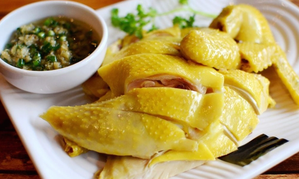 Hướng dẫn làm gà hấp bia đậm đà thịt mềm ngon cực dễ
