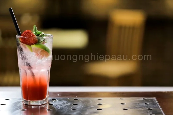 Ly mojito strawberry tươi mát đầy hấp dẫn