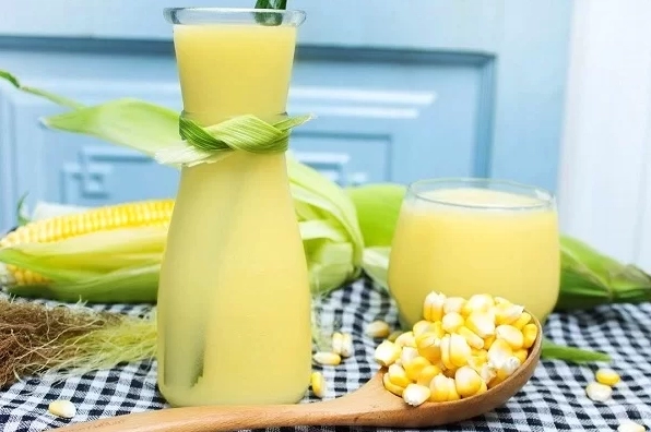 Ly sữa ngô vàng óng sánh mịn hấp dẫn