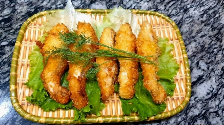 Miếng phi lê cá diêu hồng tẩm bột chiên xù vàng ươm giòn rụm hấp dẫn