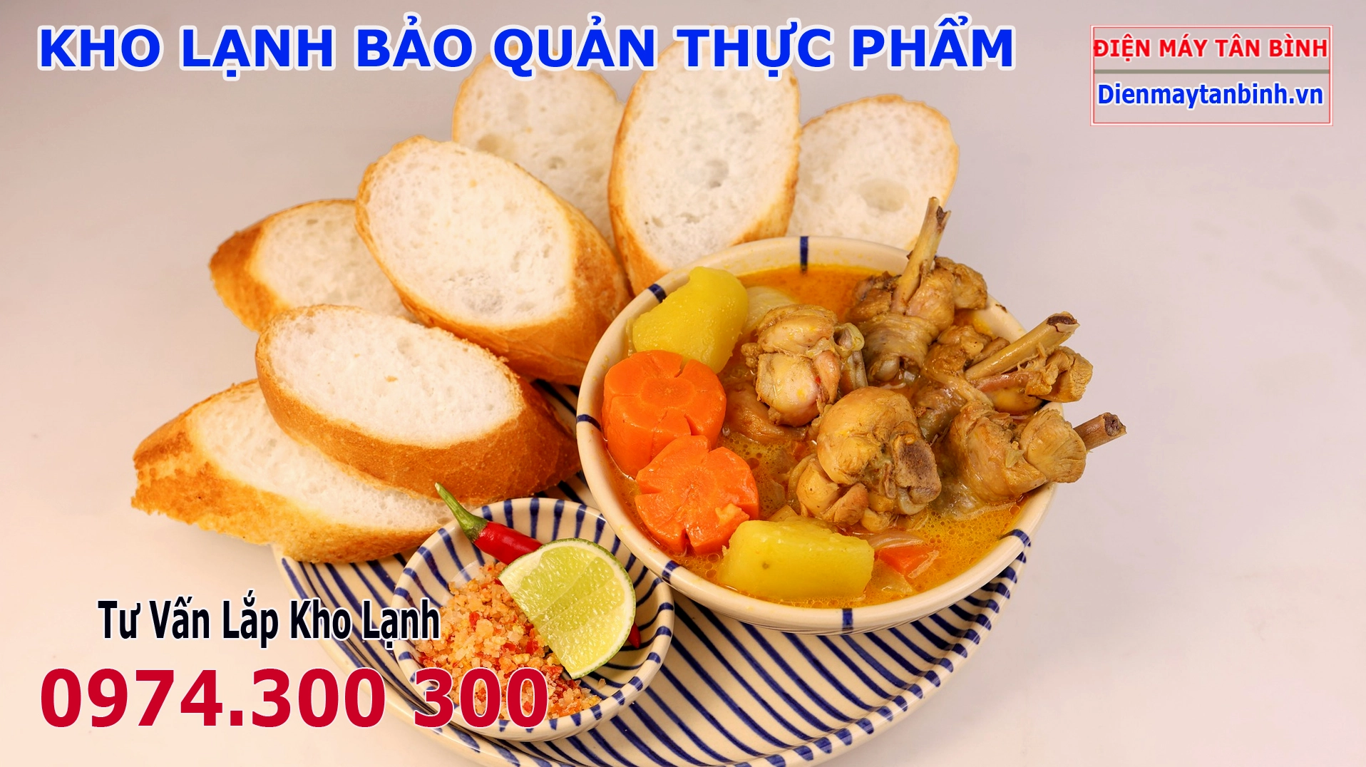 Món ăn kèm hoàn hảo có thể là bánh mì hoặc bún tươi