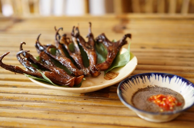 Nguyên liệu chính làm món lưỡi vịt sapo cực kỳ hấp dẫn