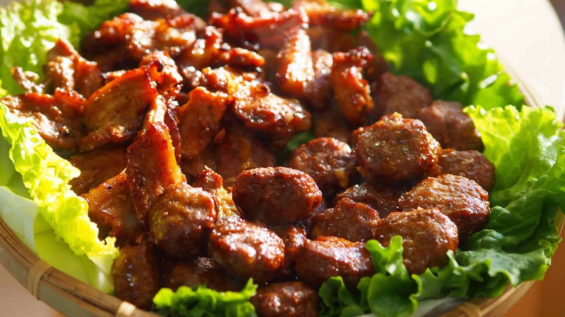 Nguyên liệu cơ bản để thực hiện cách làm bún chả Hà Nội ngon chuẩn vị