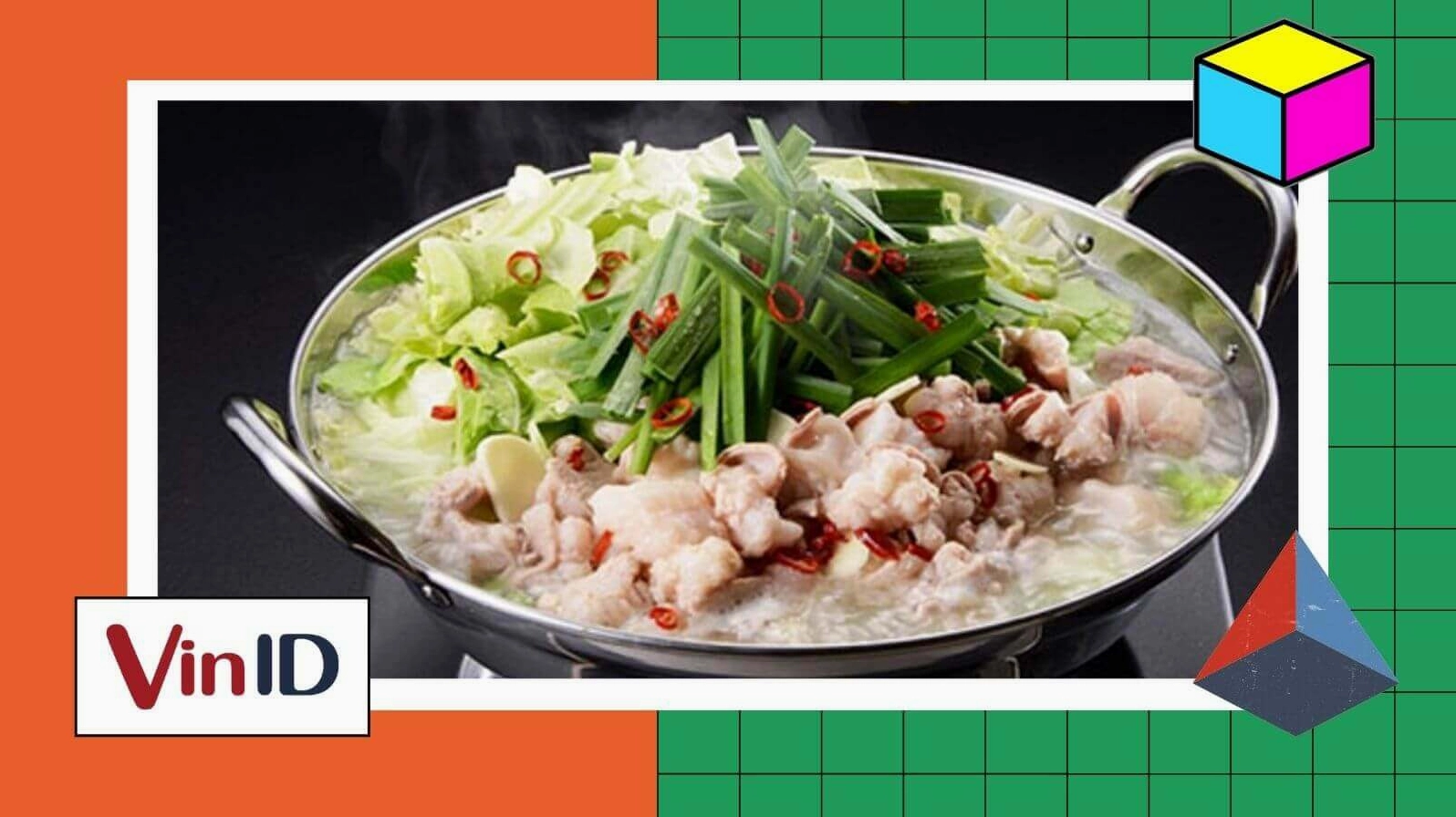 Nồi lẩu lòng lợn sôi sùng sục vô cùng hấp dẫn