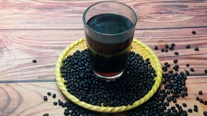 Nước đỗ đen thanh mát giúp giải nhiệt cơ thể sau bữa ăn