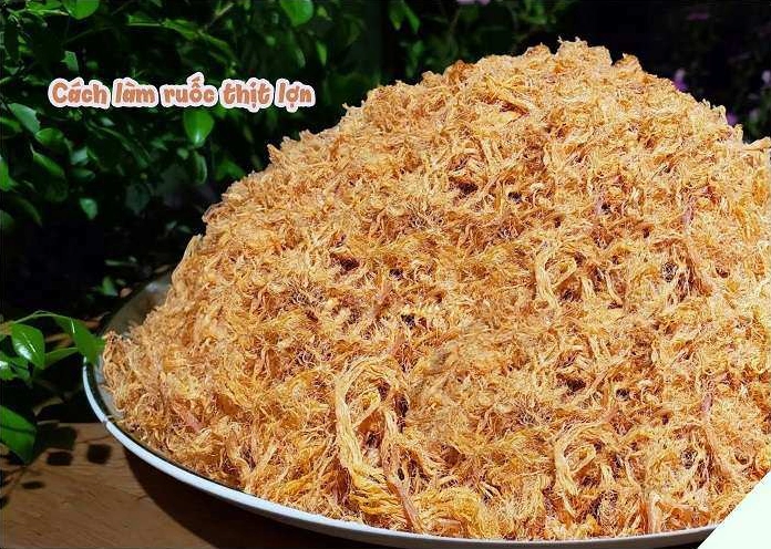 Ruốc thịt lợn thơm ngọt ăn với gì cũng hợp