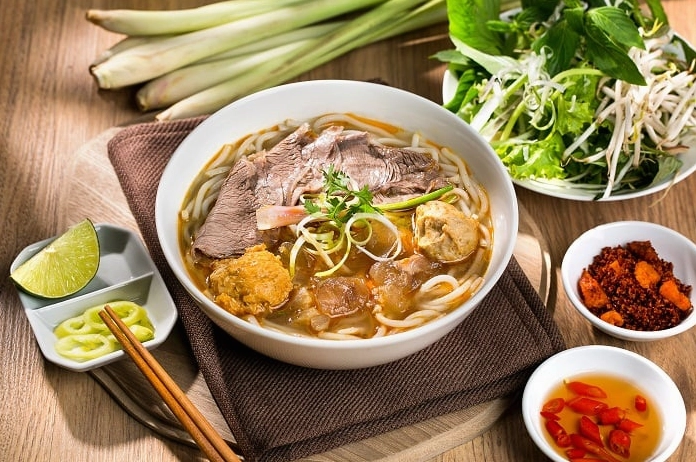 Sơ chế thịt đà điểu và thái lát mỏng