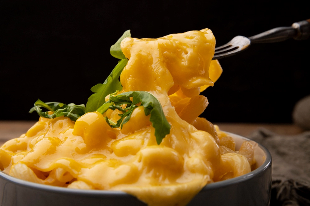 Sốt phô mai Cheddar vàng óng ánh sánh mịn