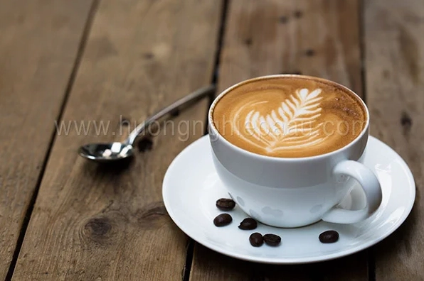 Tạo hình nghệ thuật latte art đẹp mắt trên ly cafe latte thơm ngon