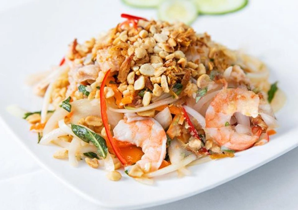 Thành phẩm đĩa gỏi ngó sen thơm ngon khiến ai cũng gắp không dừng đũa